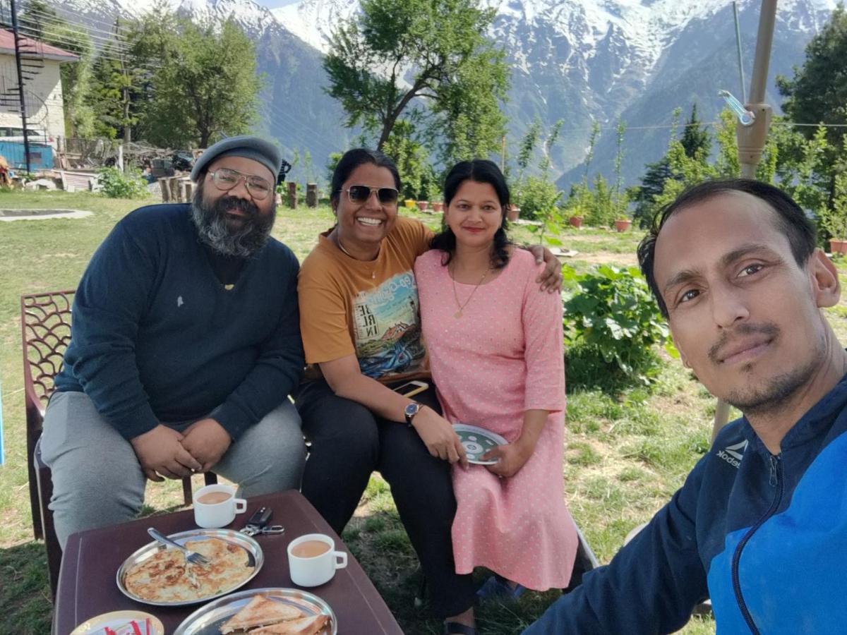 Silk Route Home Stay Калпа Екстер'єр фото