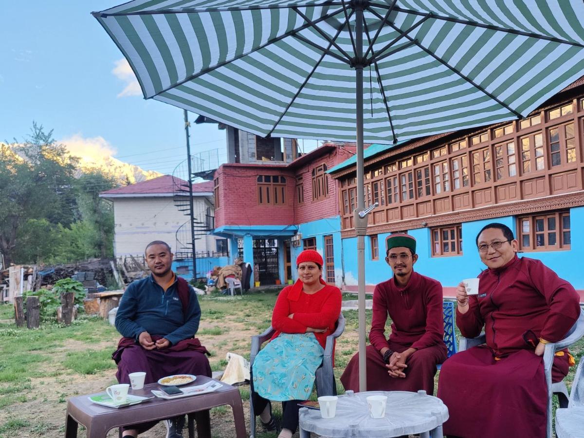 Silk Route Home Stay Калпа Екстер'єр фото
