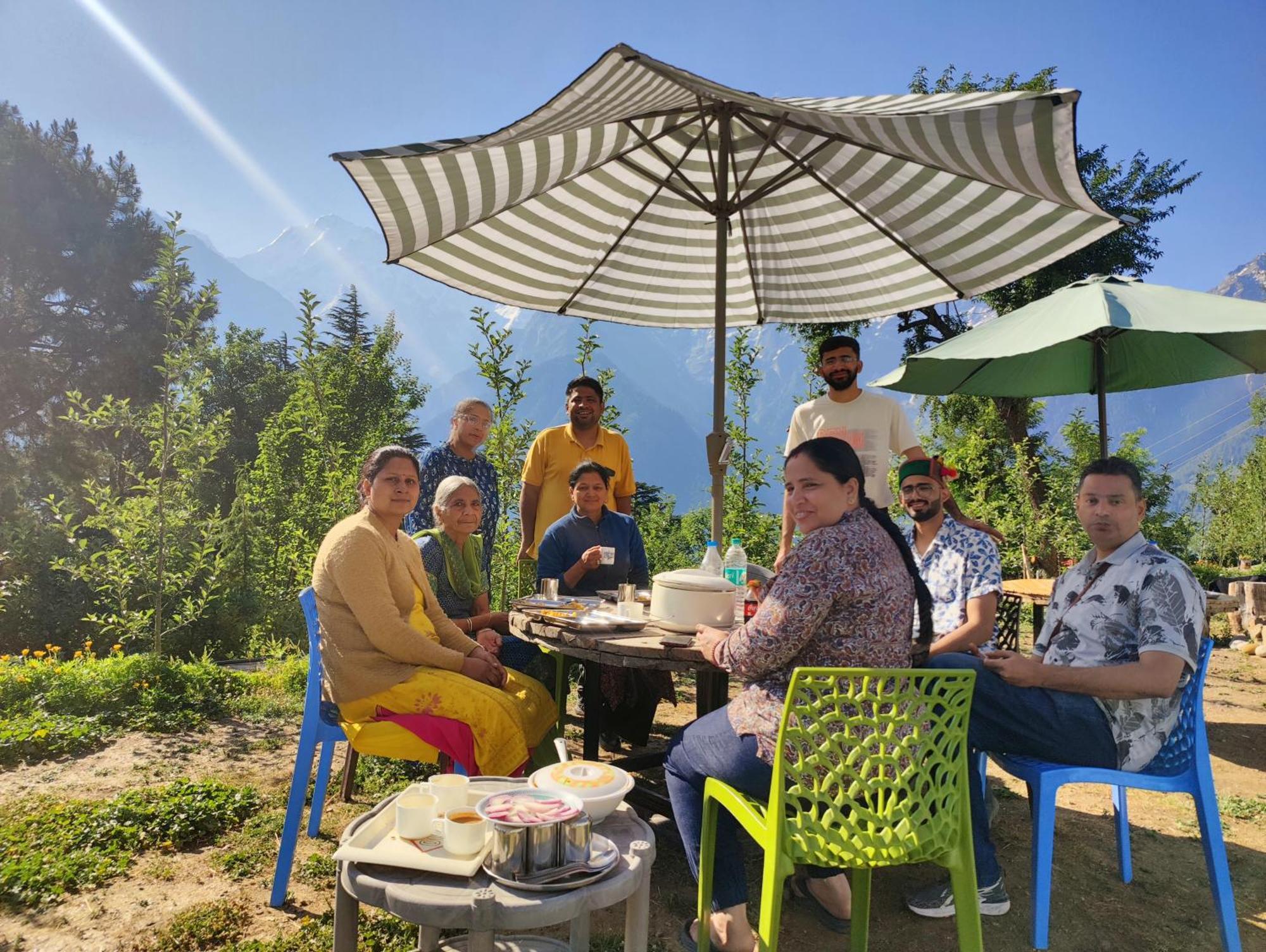 Silk Route Home Stay Калпа Екстер'єр фото