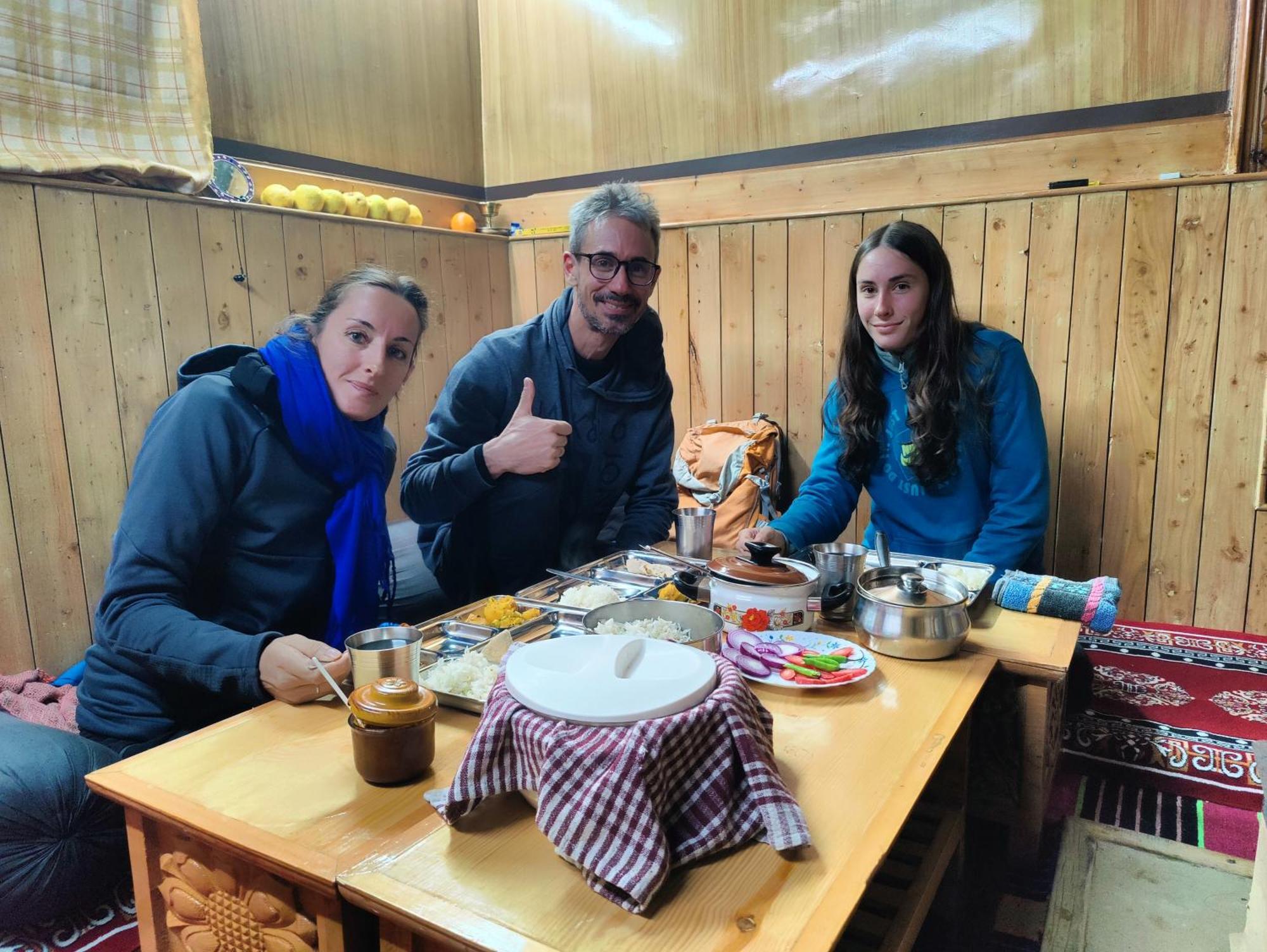 Silk Route Home Stay Калпа Екстер'єр фото